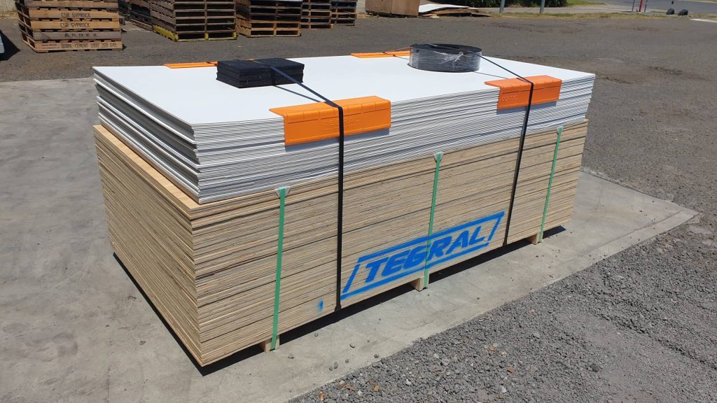 Plywood, Corflute and Friction Mat – On its way to protect loads